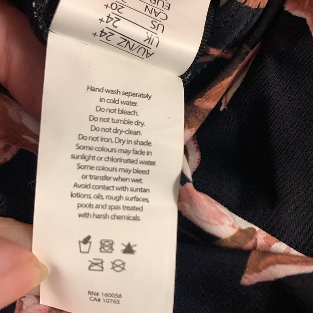NWT Artesands Om Sara Hayes Underwire One Piece Swimsuit – Size 20+ D/DD - Picture 9 of 12